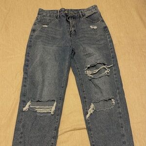 Shein Women's Boyfriend Fit Ripped Jeans - Size 6